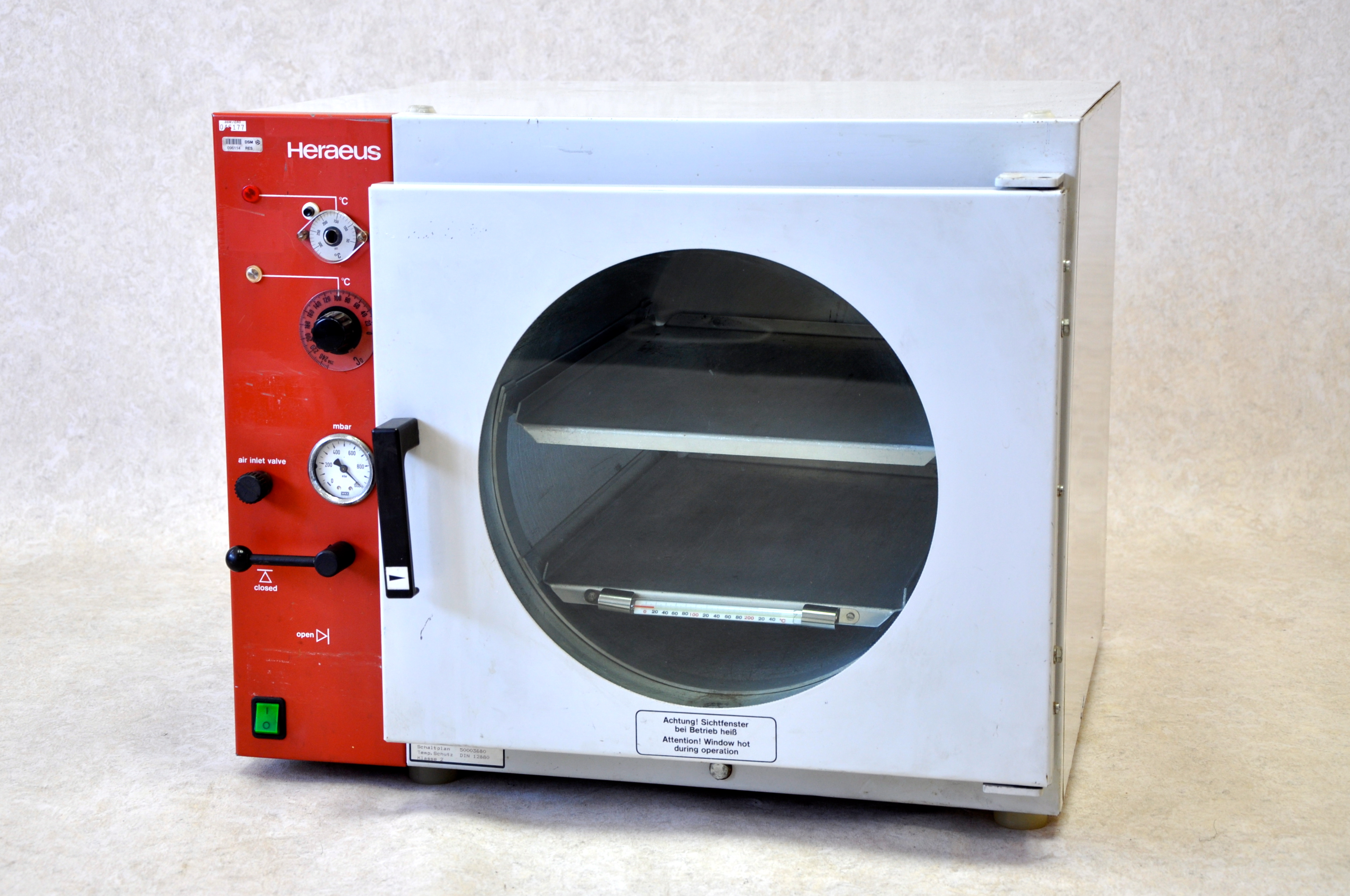 Heraeus VTR5036 vacuum oven - Gemini BV