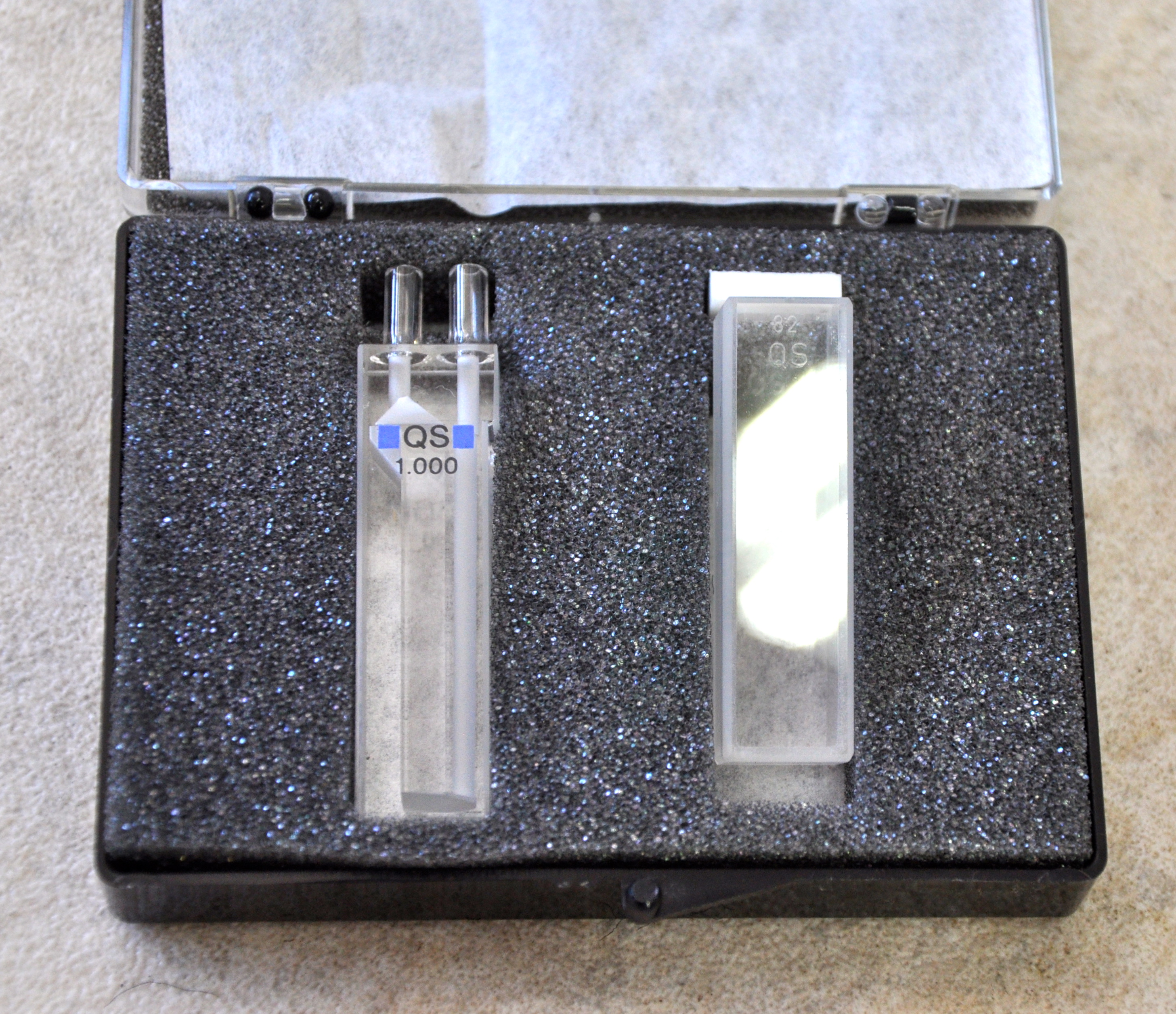 Hellma Cuvettes Gemini BV