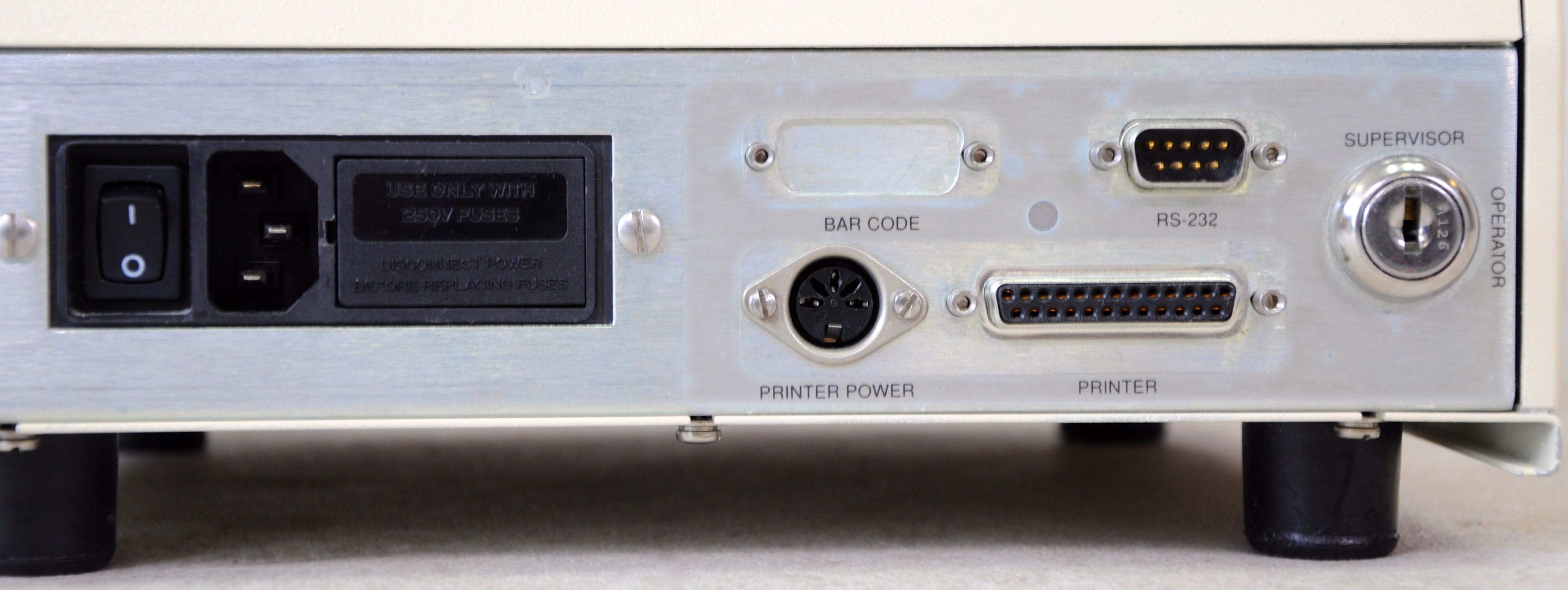 Advanced instruments inc. 3300 Micro Osmometer Gemini BV