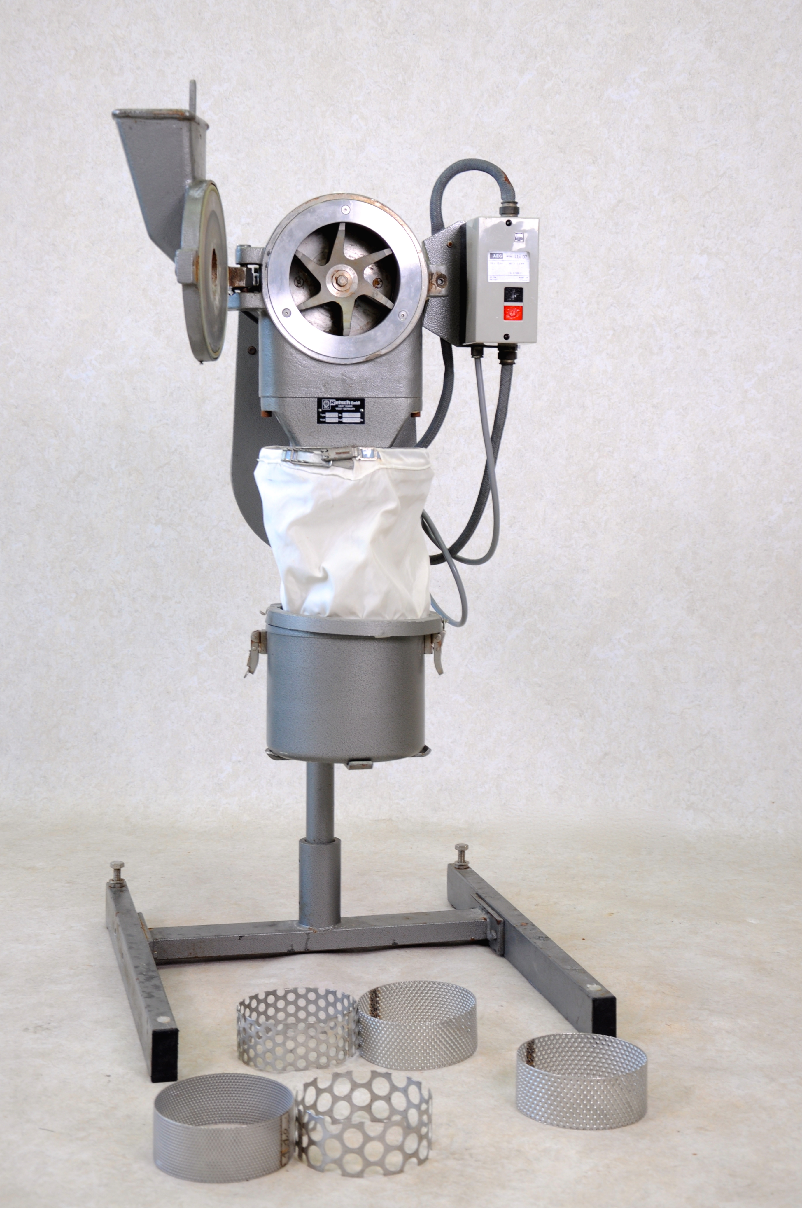 Retsch SR3 Rotor Beater Mill Gemini BV