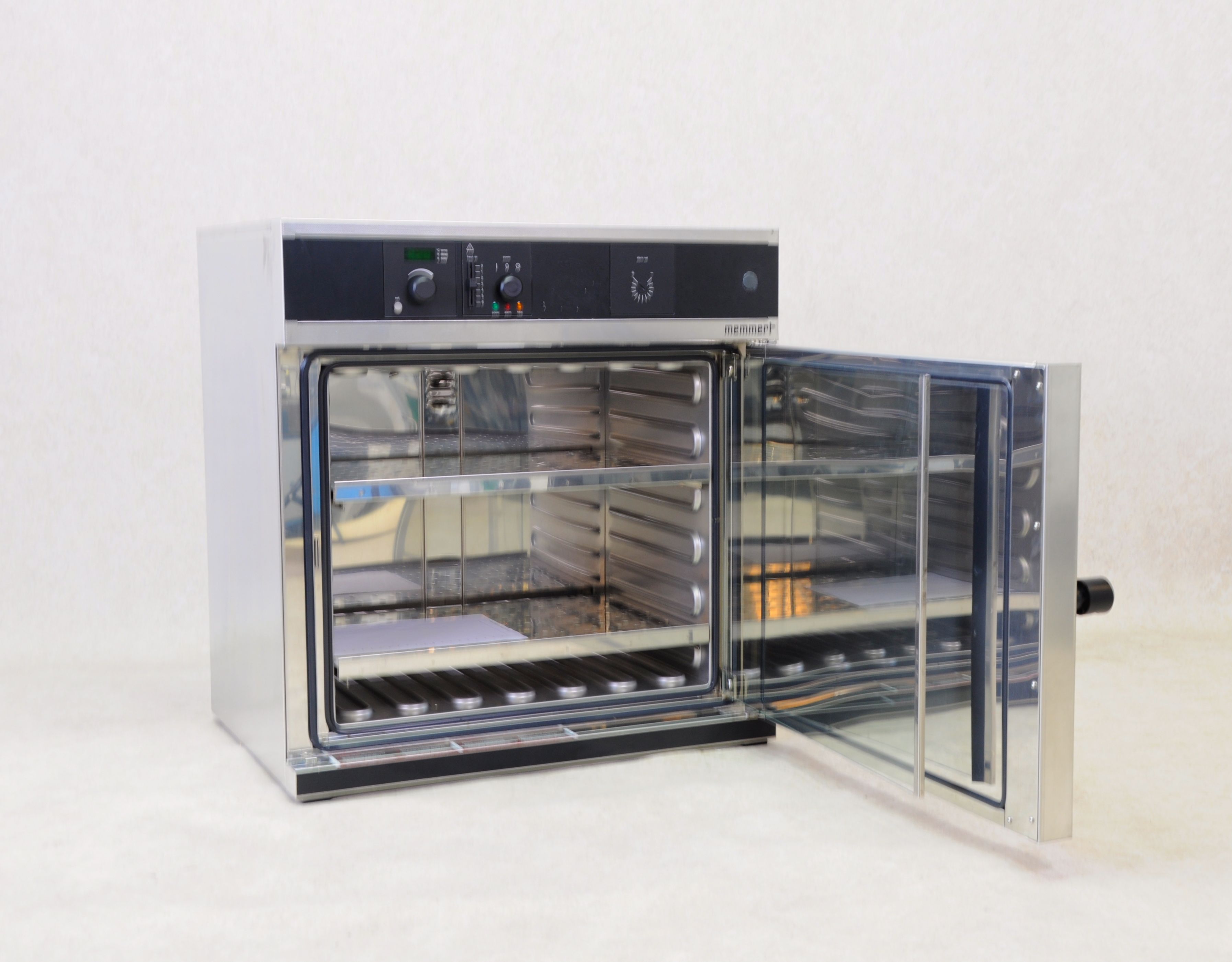 Memmert BE500 incubator Gemini BV