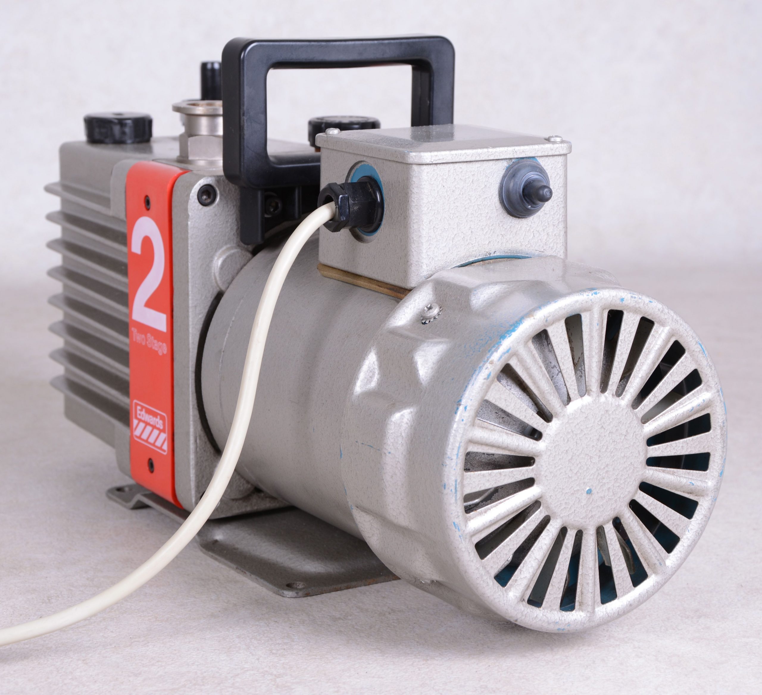 Edwards E2M2 Vacuum pump Gemini BV