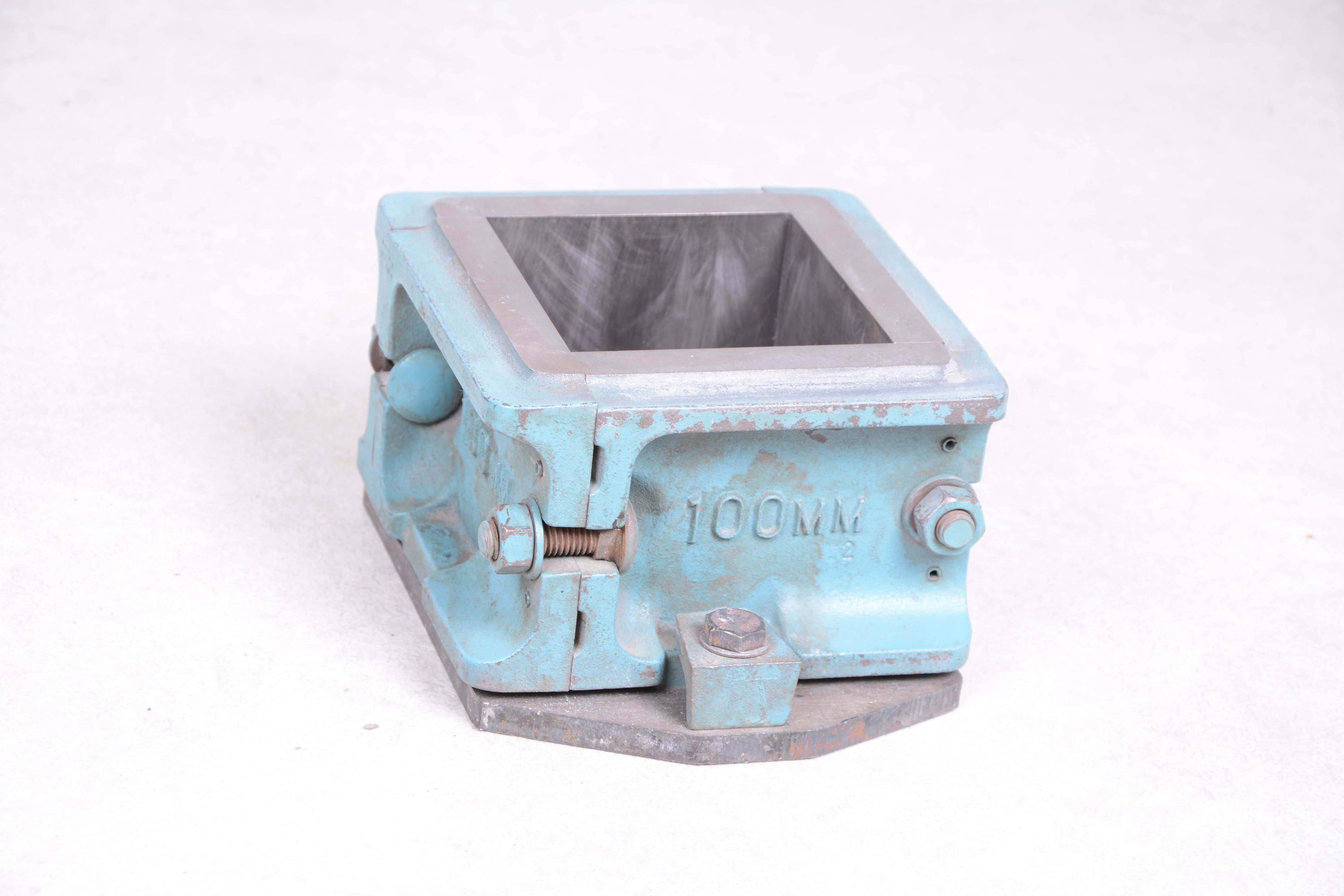 Concrete Test Molds Gemini BV
