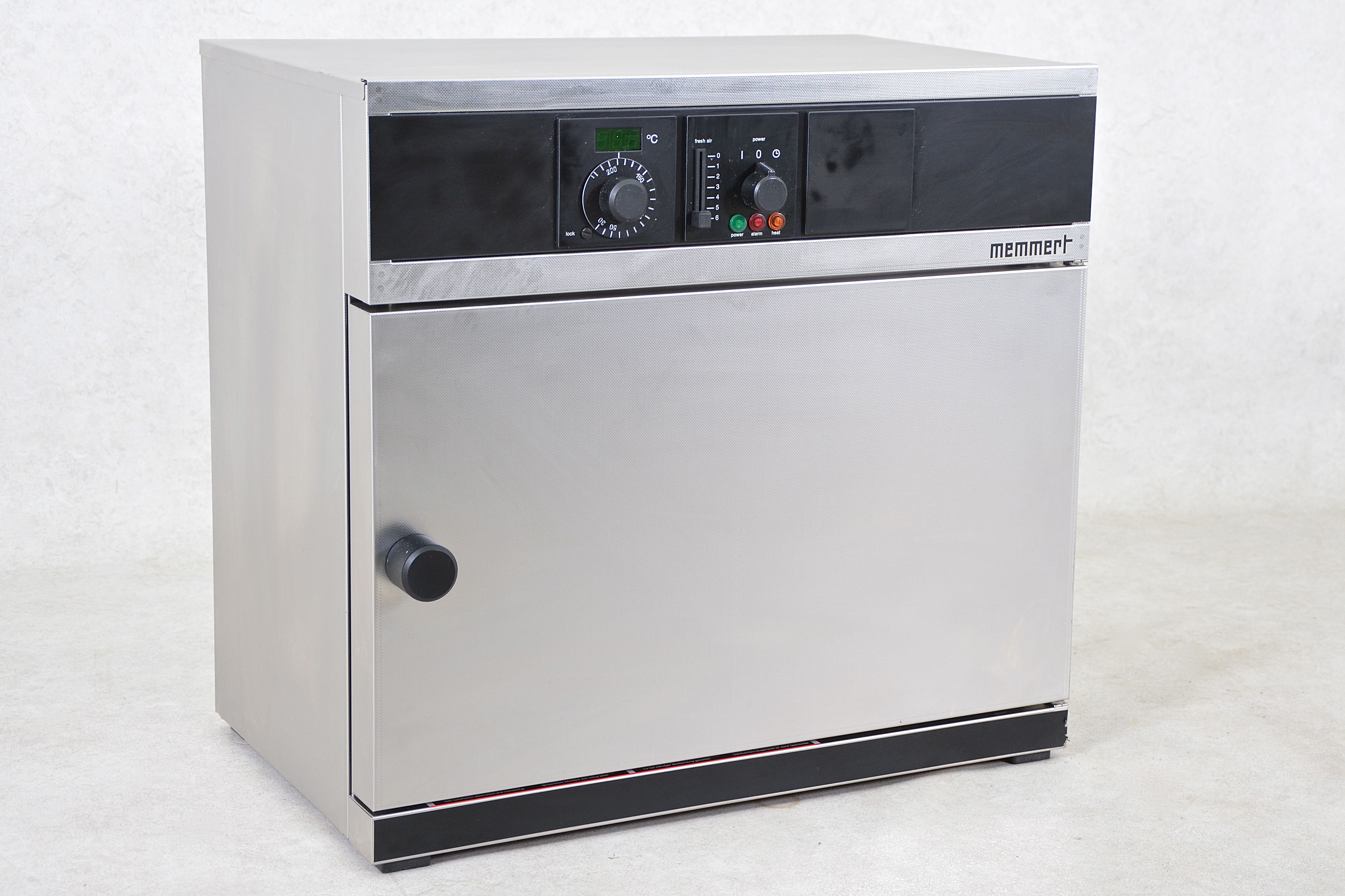Memmert UM300 oven Gemini BV