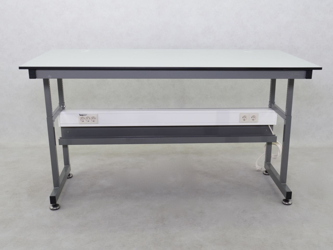 Lab benches Gemini BV