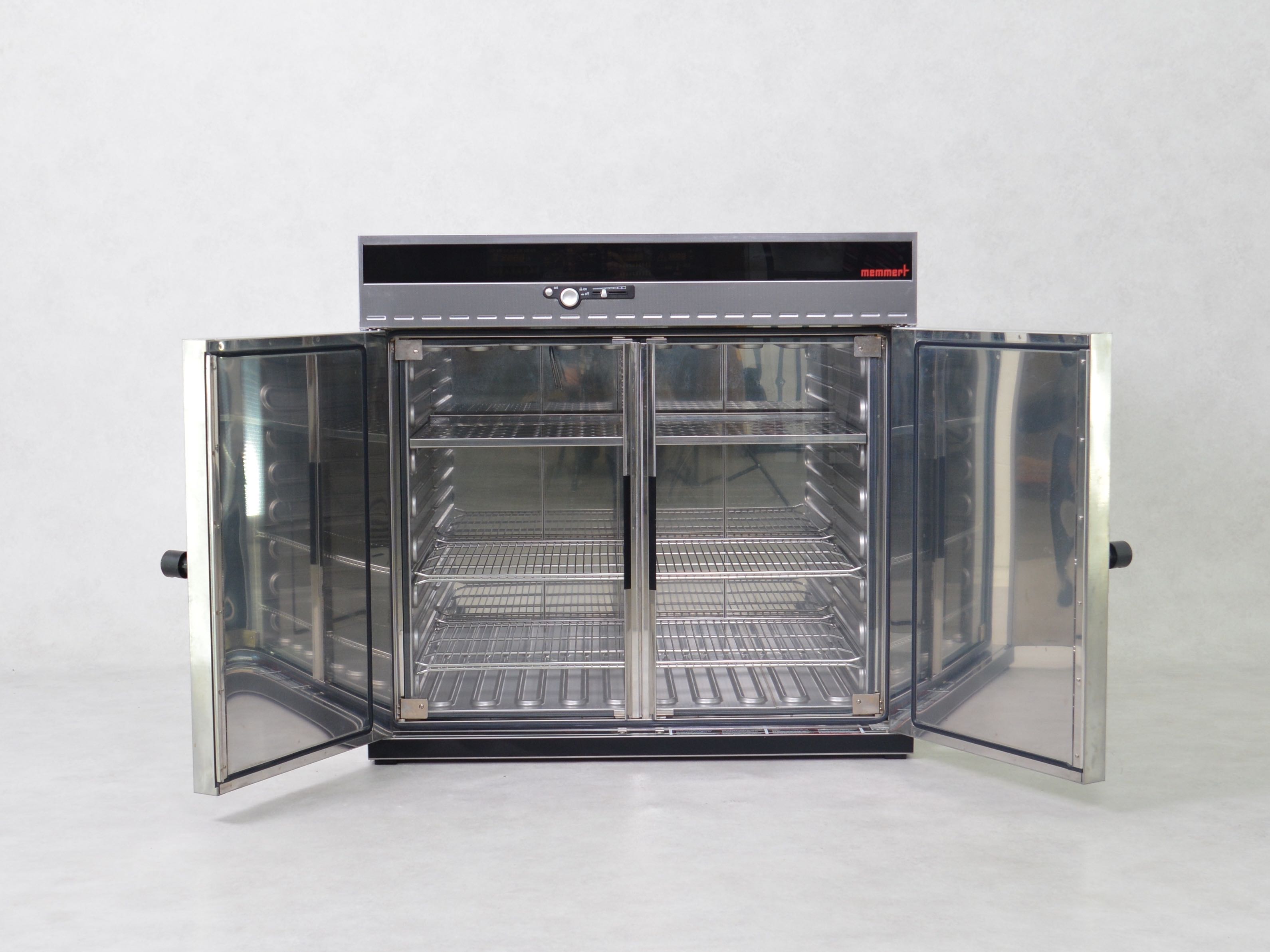 Memmert INE600 Incubator Gemini BV