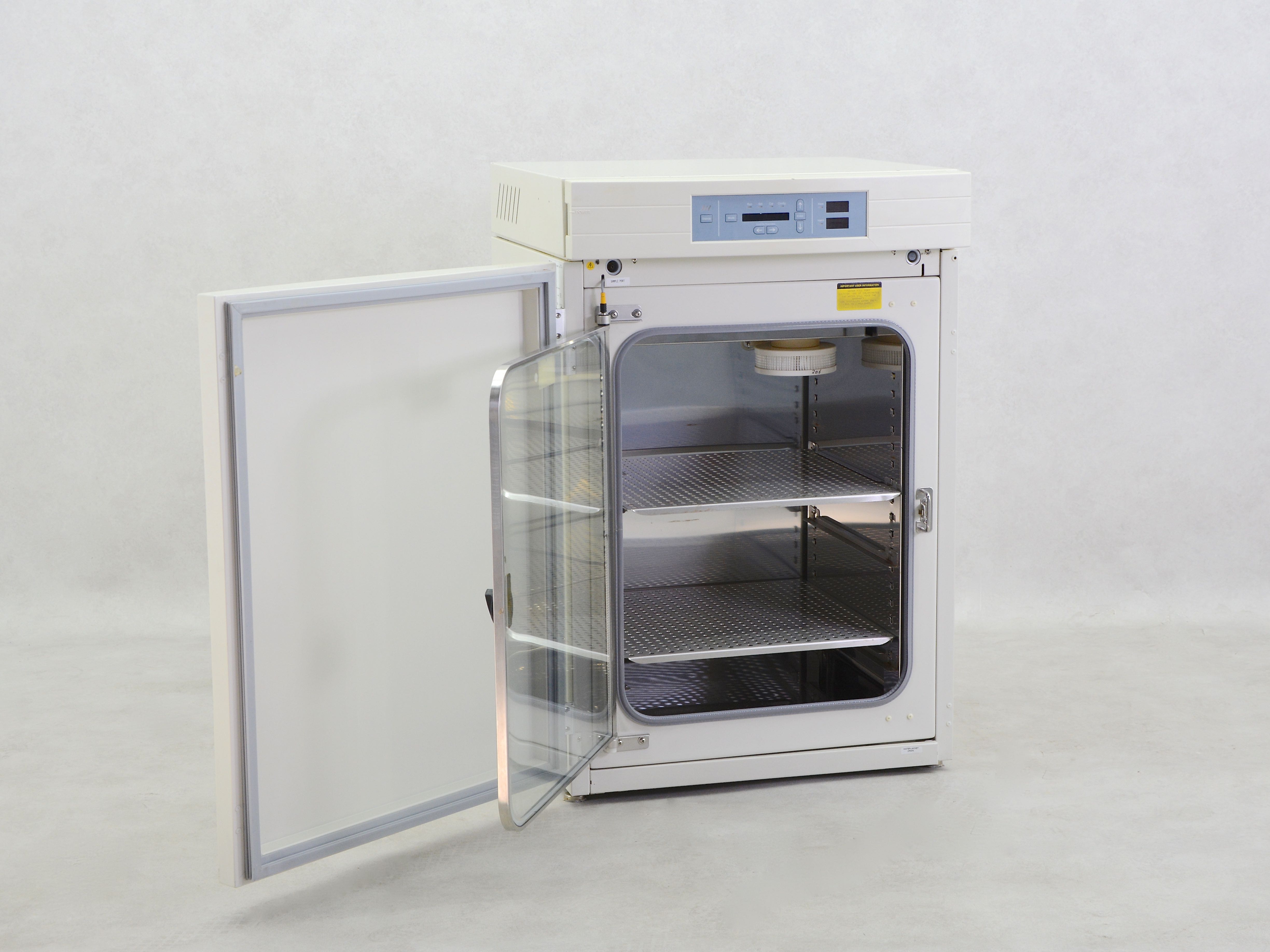 Thermo Forma 3111 CO2 incubator Gemini BV