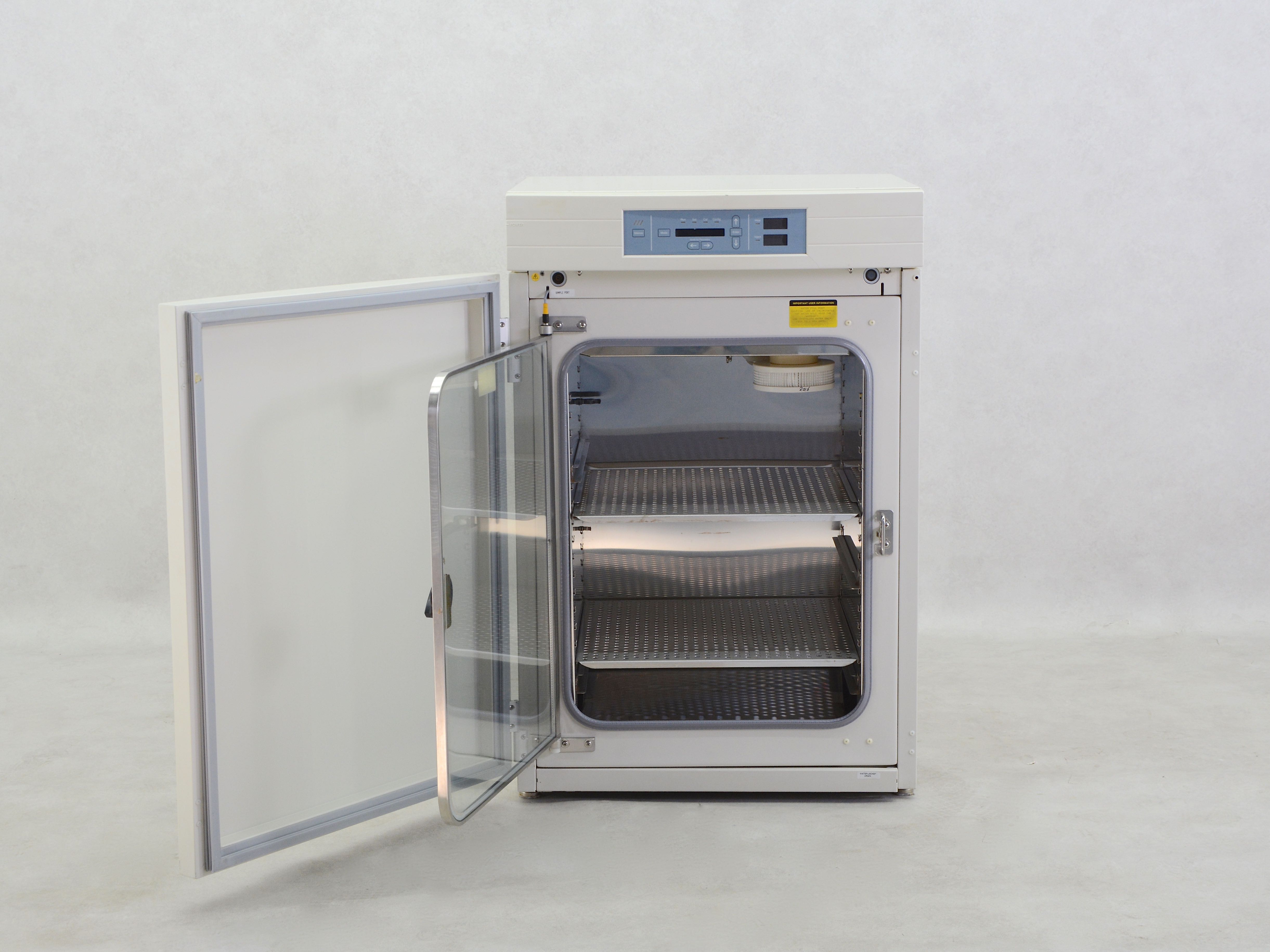 Thermo Forma 3111 CO2 incubator Gemini BV