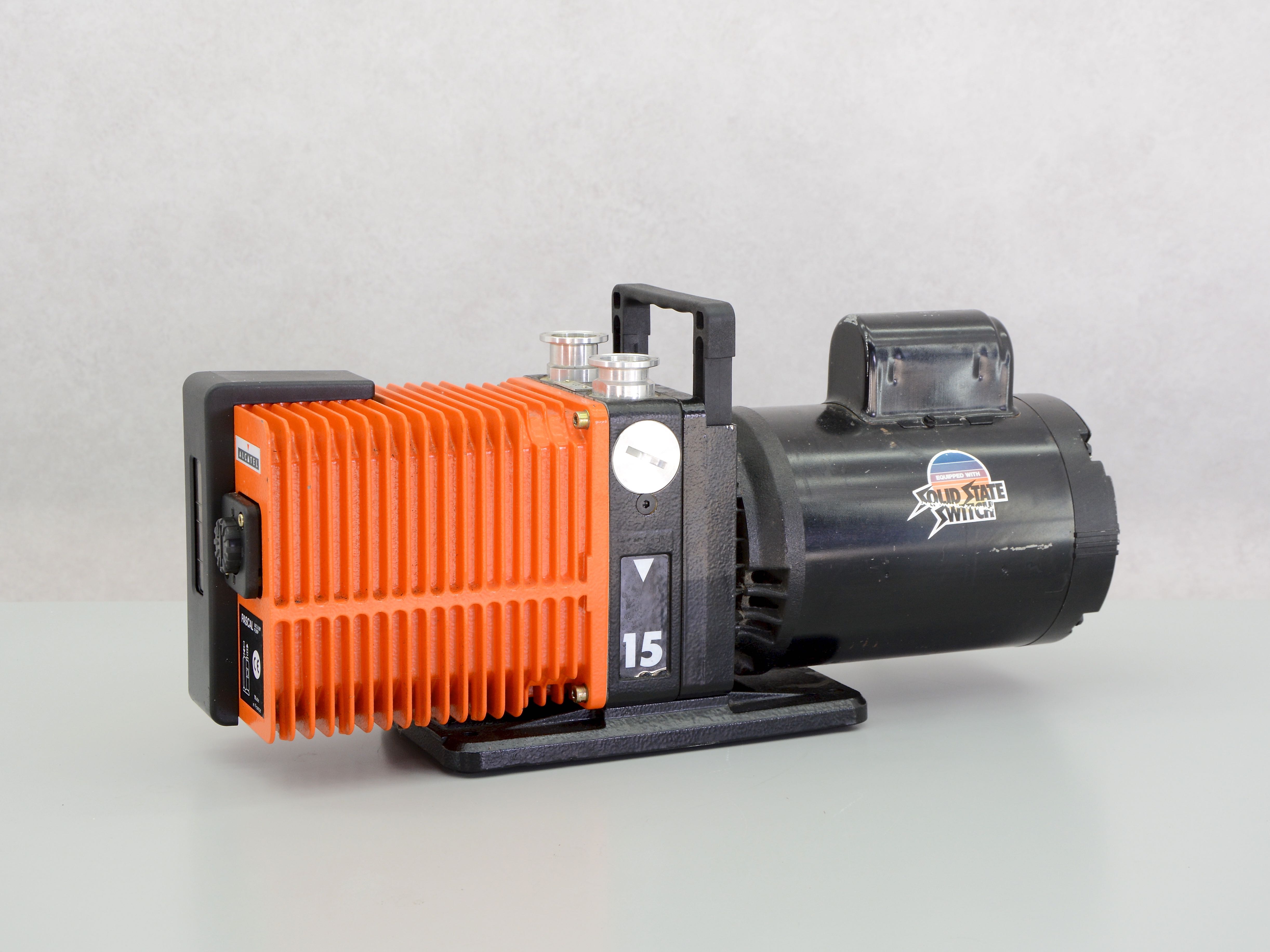 Alcatel 2015 Vacuum pump Gemini BV