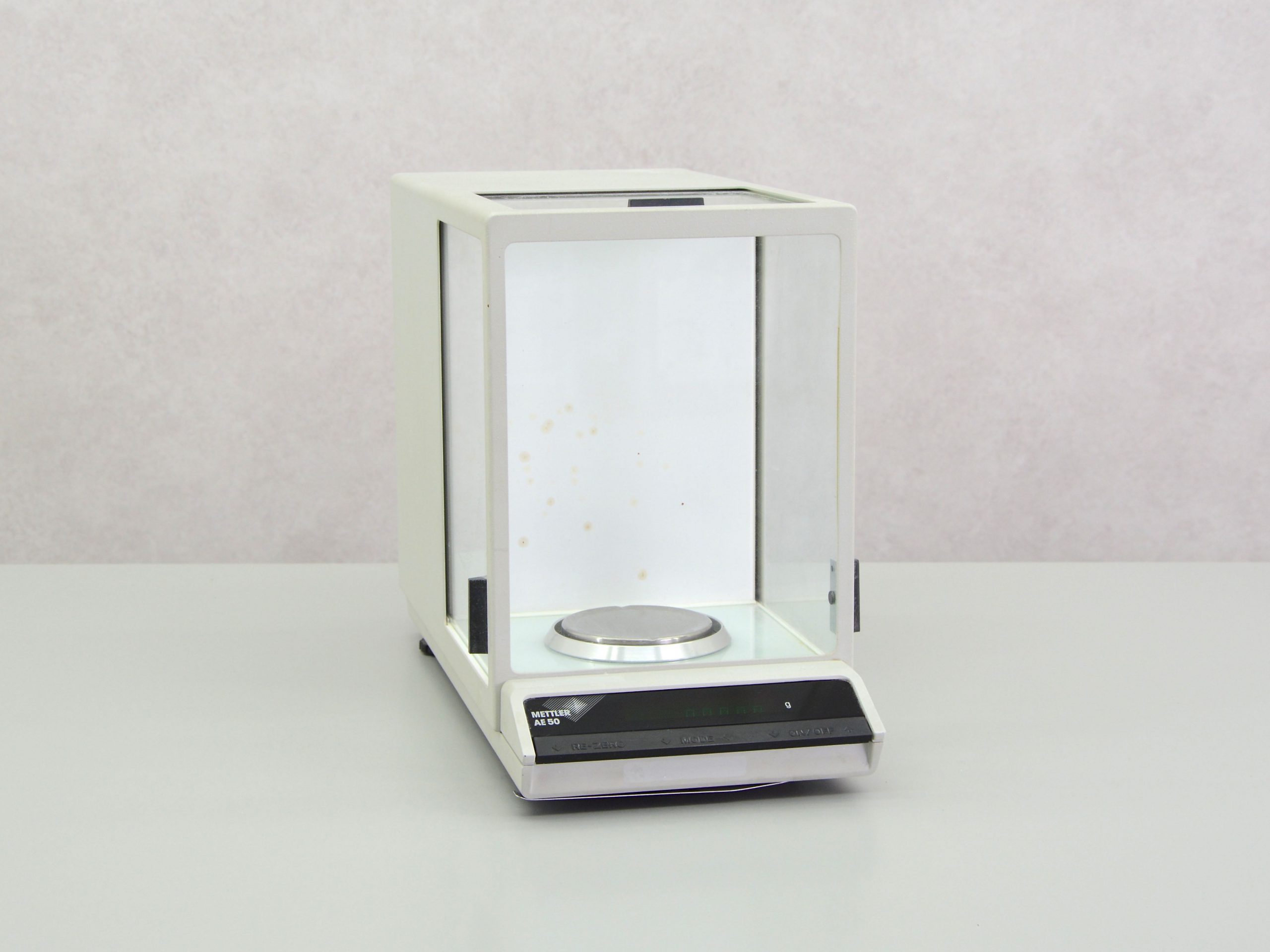 5246-mettler-ae50-01