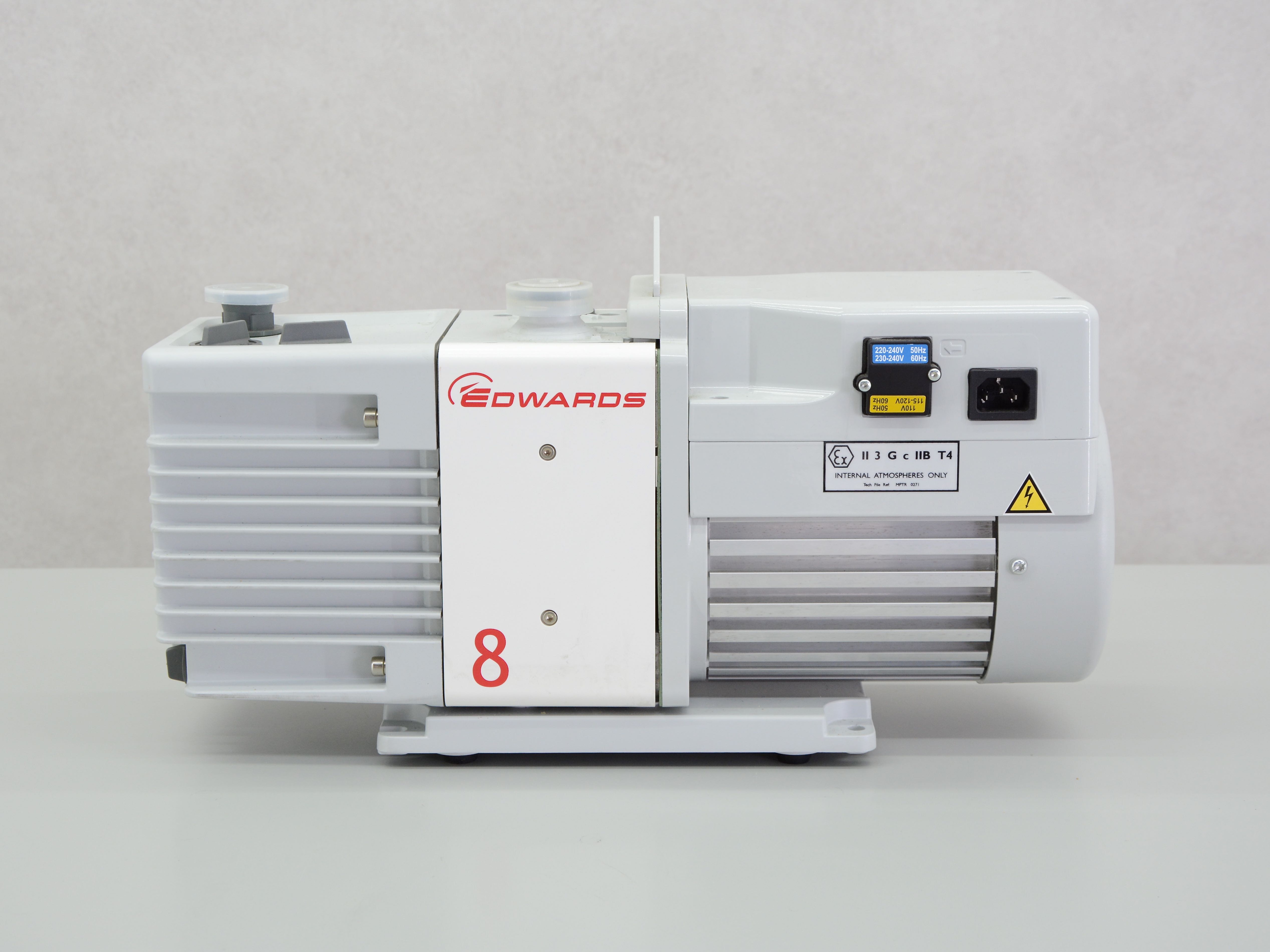 Edwards RV8 Vacuum pump with oil Gemini BV