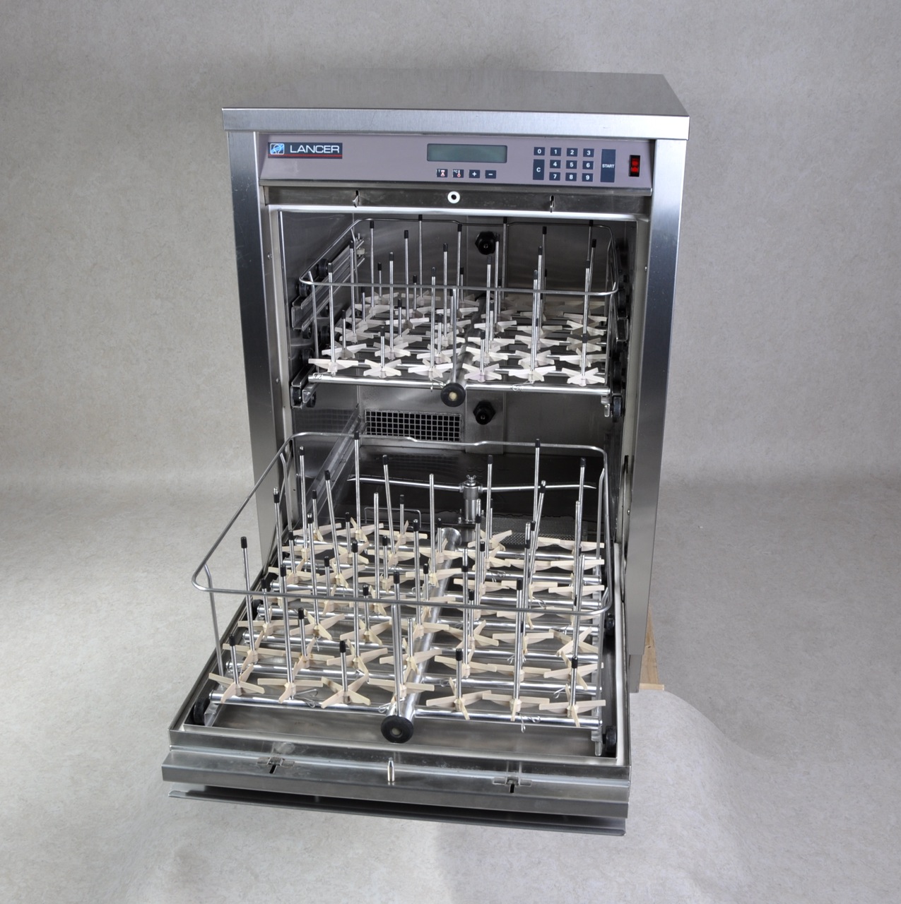 Lancer 910UP laboratory glassware washer Gemini BV