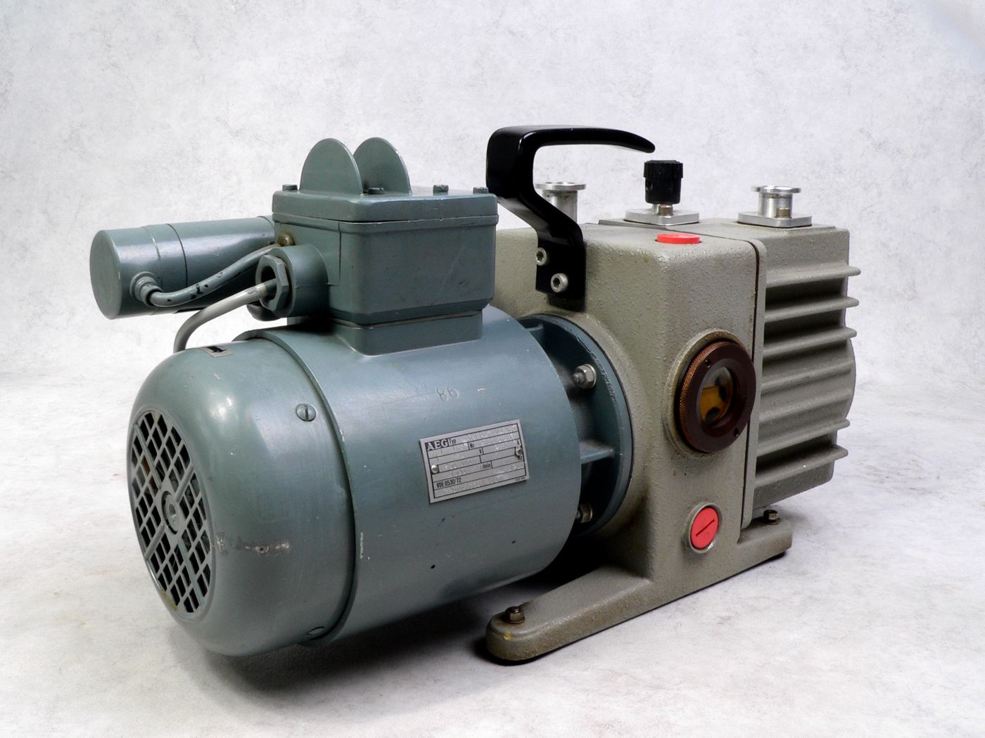LeyboldHeraeus D2A vacuum pump Gemini BV