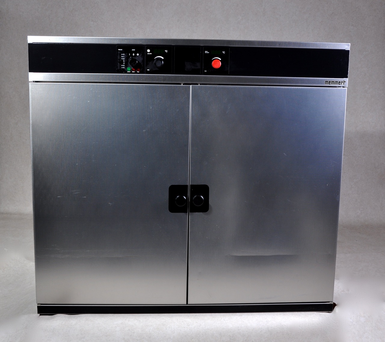 Memmert ULE700 oven Gemini BV