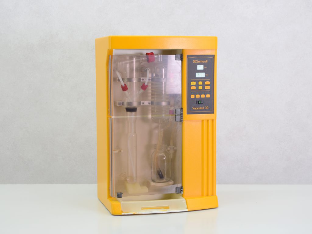Gerhardt Vapodest 30 Kjeldahl distillation system Gemini BV