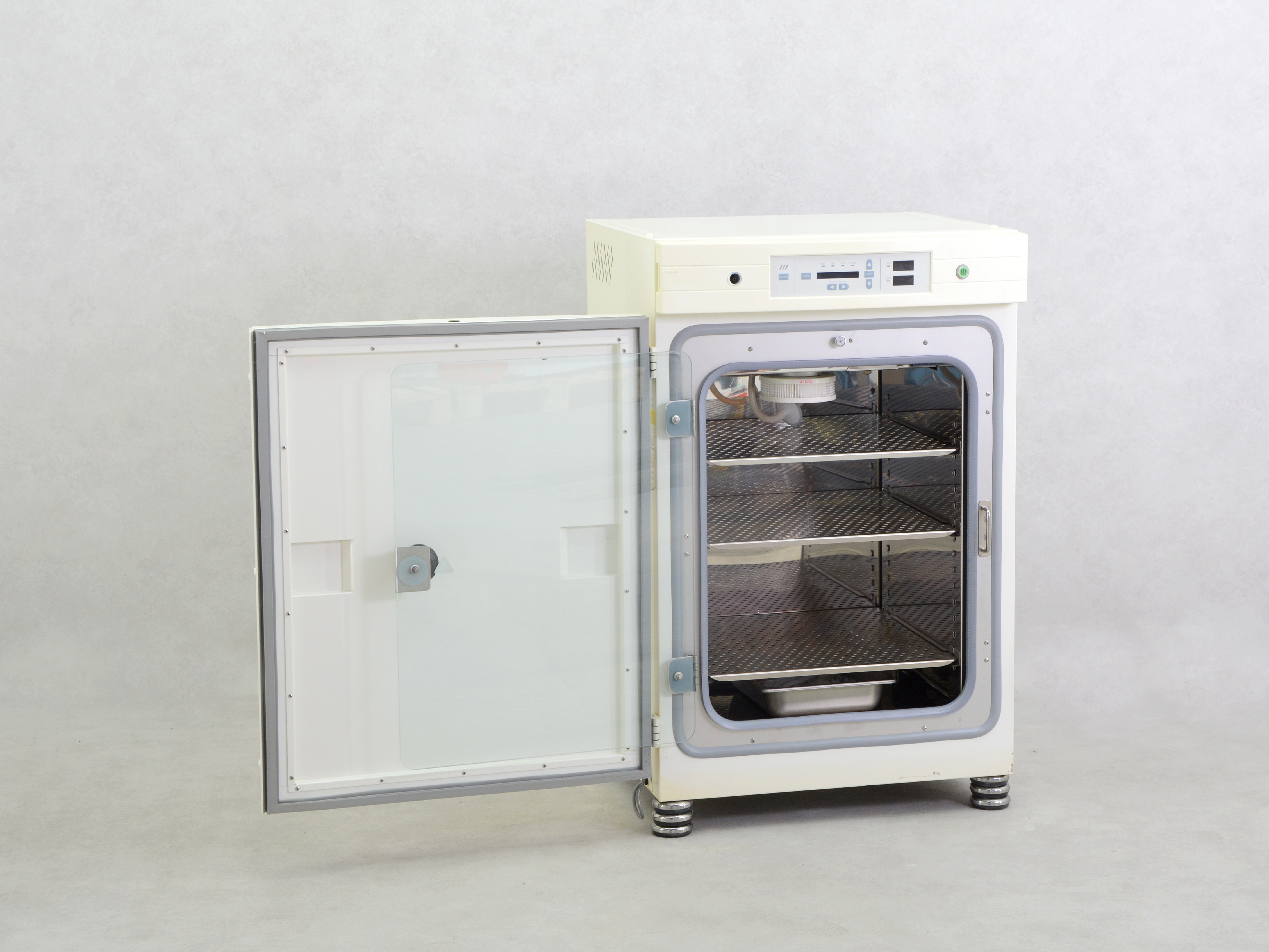 Thermo Scientific 371 CO2 Incubator Gemini BV
