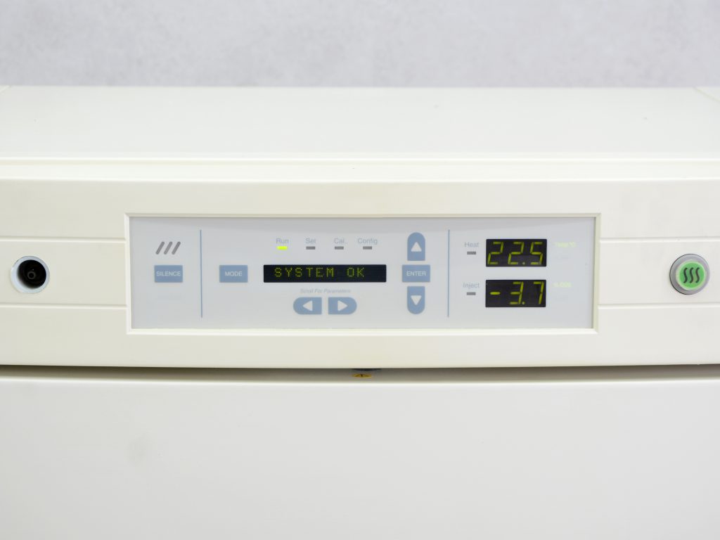 Thermo Scientific 371 CO2 Incubator Gemini BV