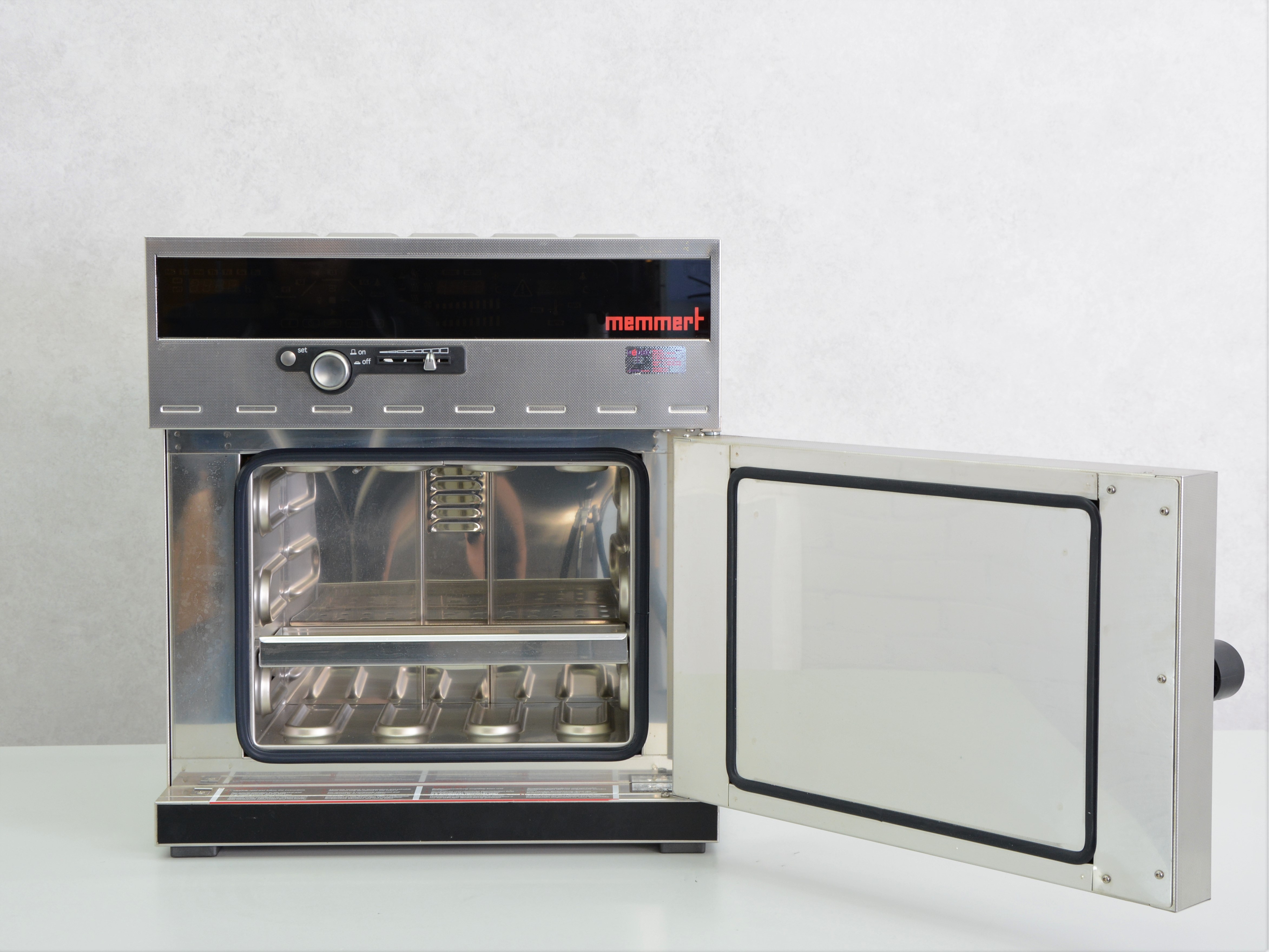 Memmert UNB 100 Oven Gemini BV