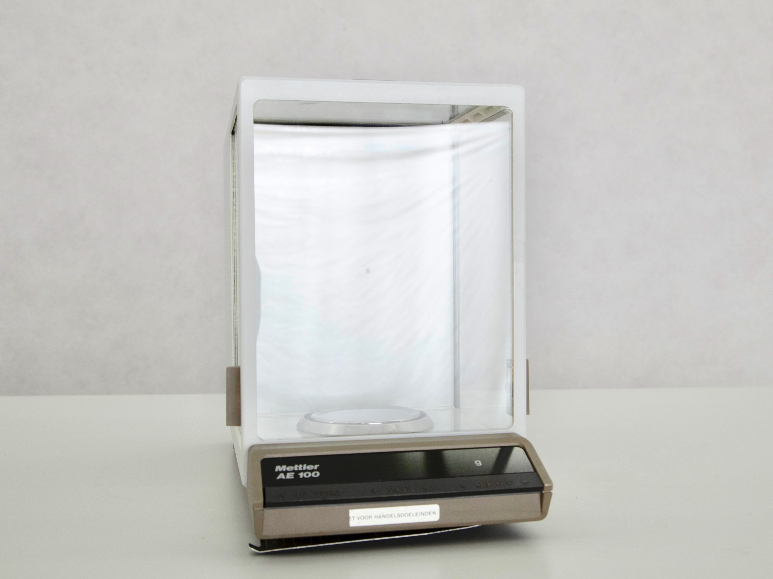 5806 Mettler AE100 balans 01