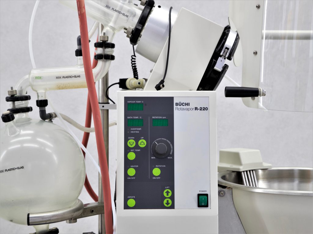 Buchi R-220 Rotary evaporator - Gemini BV