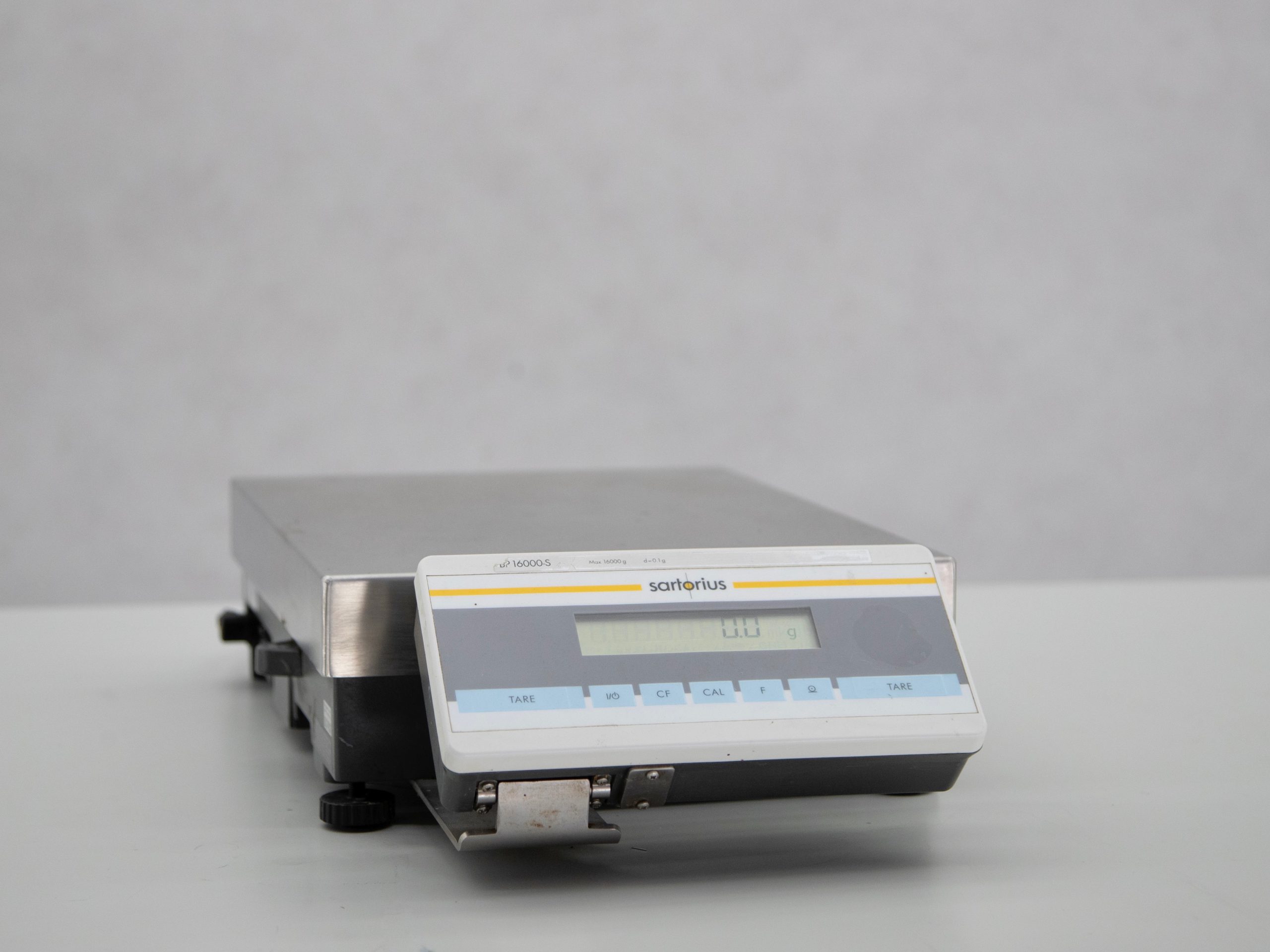 5834 Sartorius BP 16000S balans 01