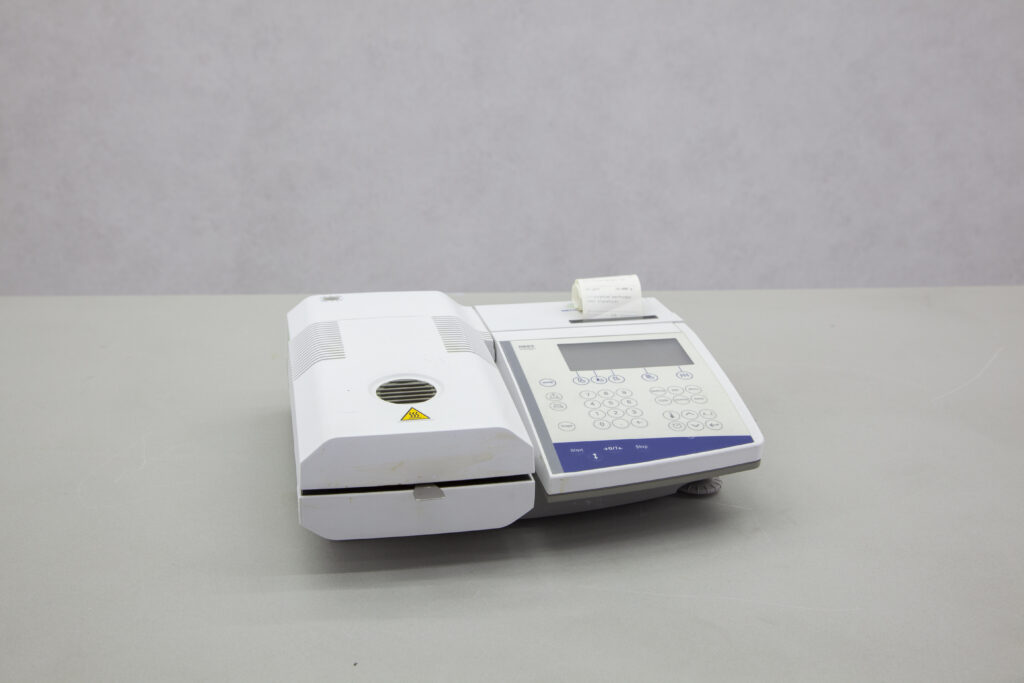 Mettler HR83P moisture analyzer Gemini BV