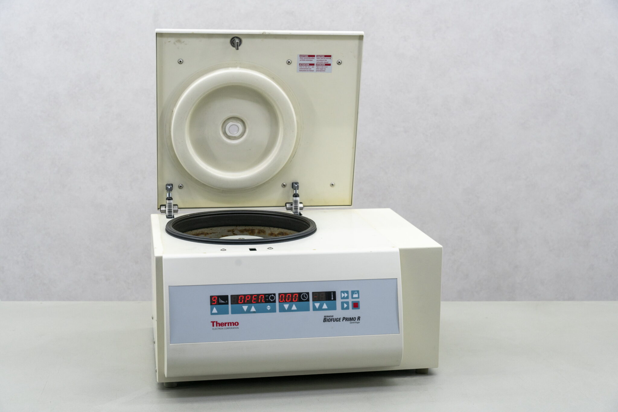 Thermo Scientific Heraeus Biofuge Primo R refrigerated centrifuge