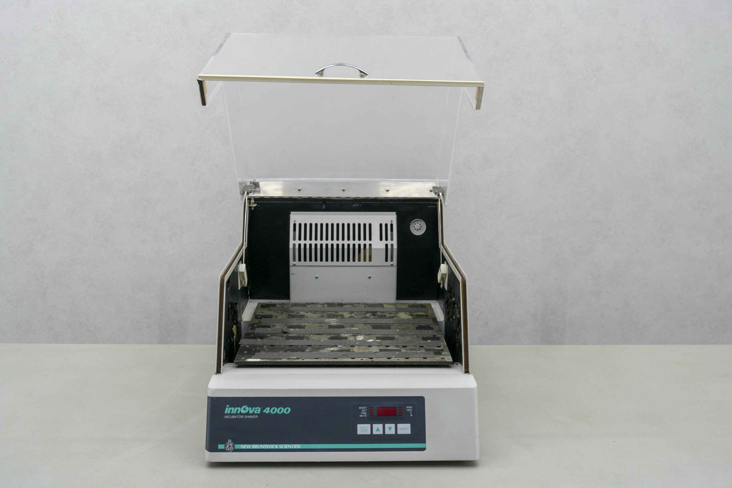 New Brunswick Innova 4000 shaking incubator - Gemini BV