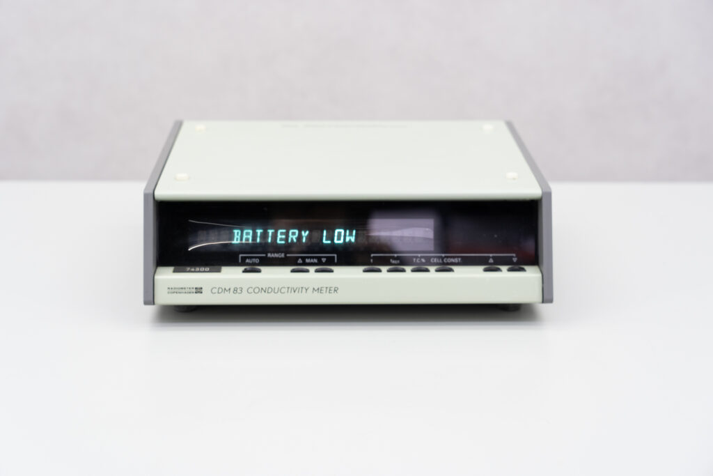 Radiometer Copenhagen CDM 83 Conductivity meter - Gemini BV