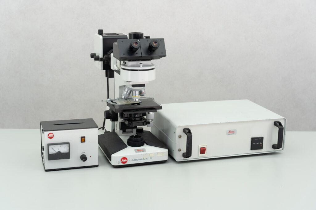 Leitz Laborlux S Microscope - Gemini BV