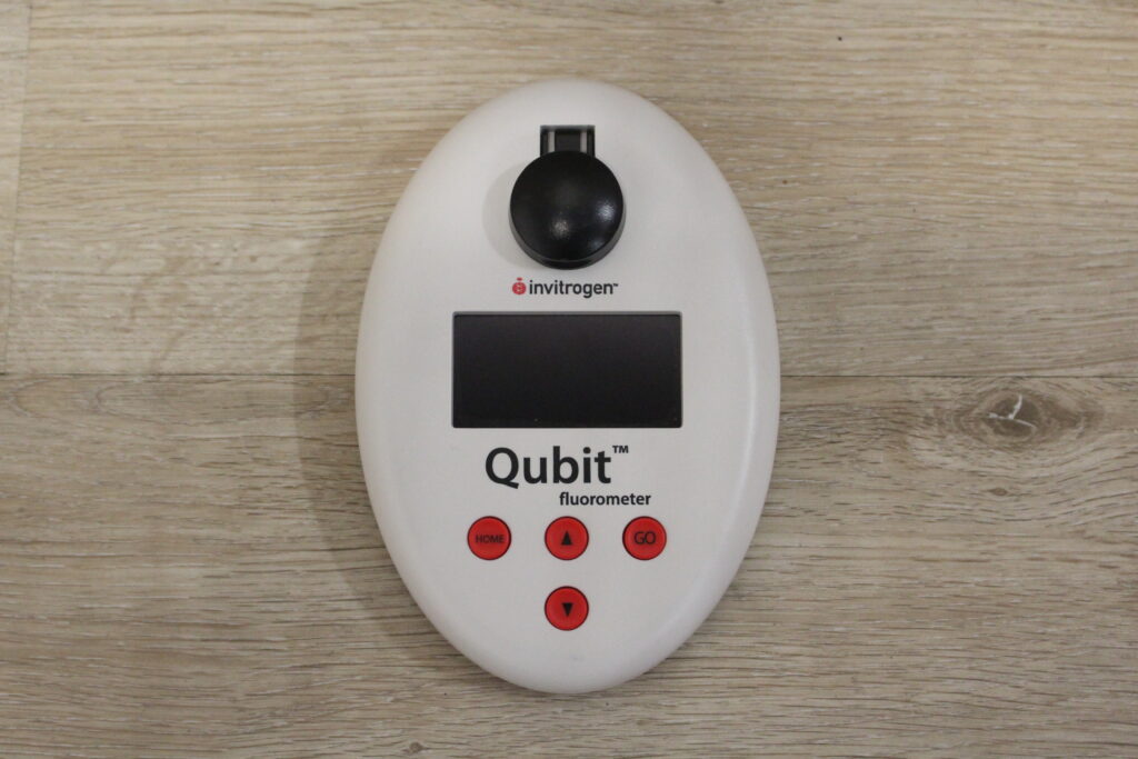 Qbit Instrument Invitrogen Qubit fluorometer - Gemini BV