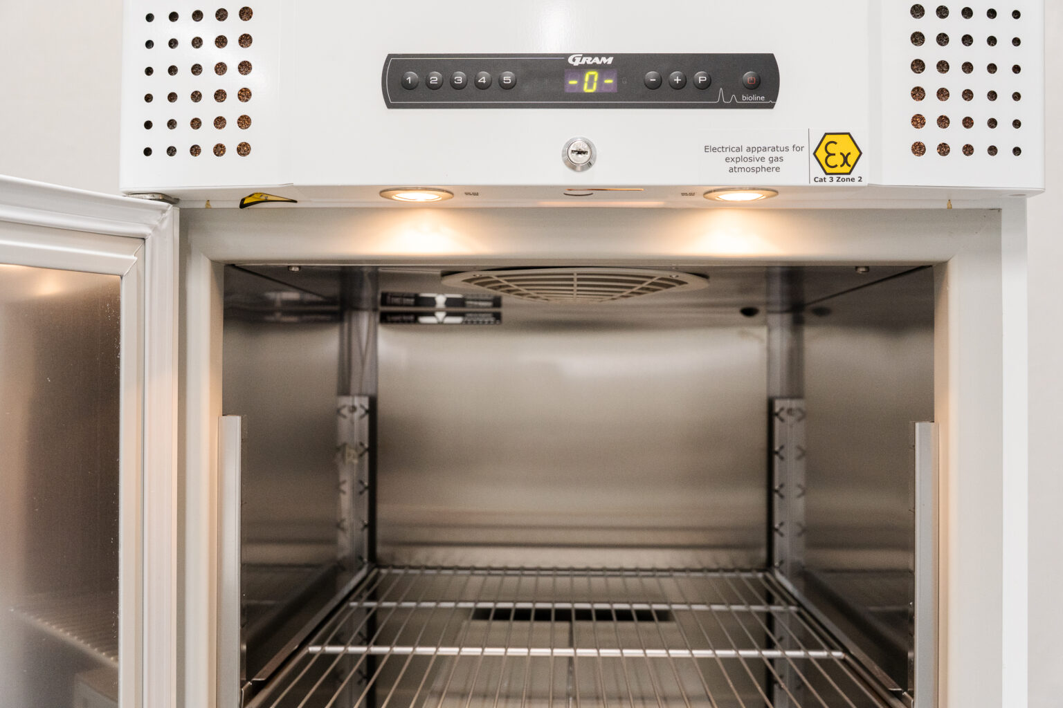 Gram BIOPLUS RF660D Explosion-Proof Freezer - Gemini BV